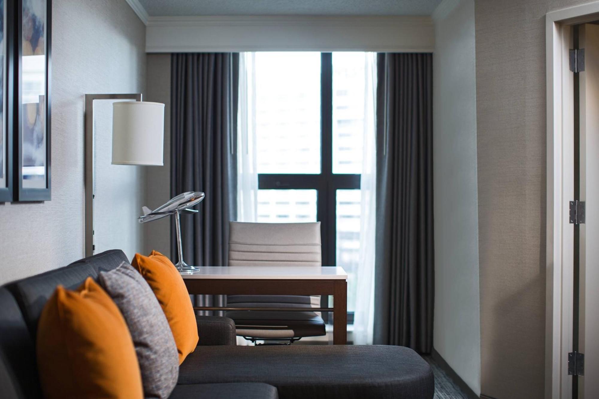 Chicago Marriott Suites O'Hare Rosemont Exterior foto